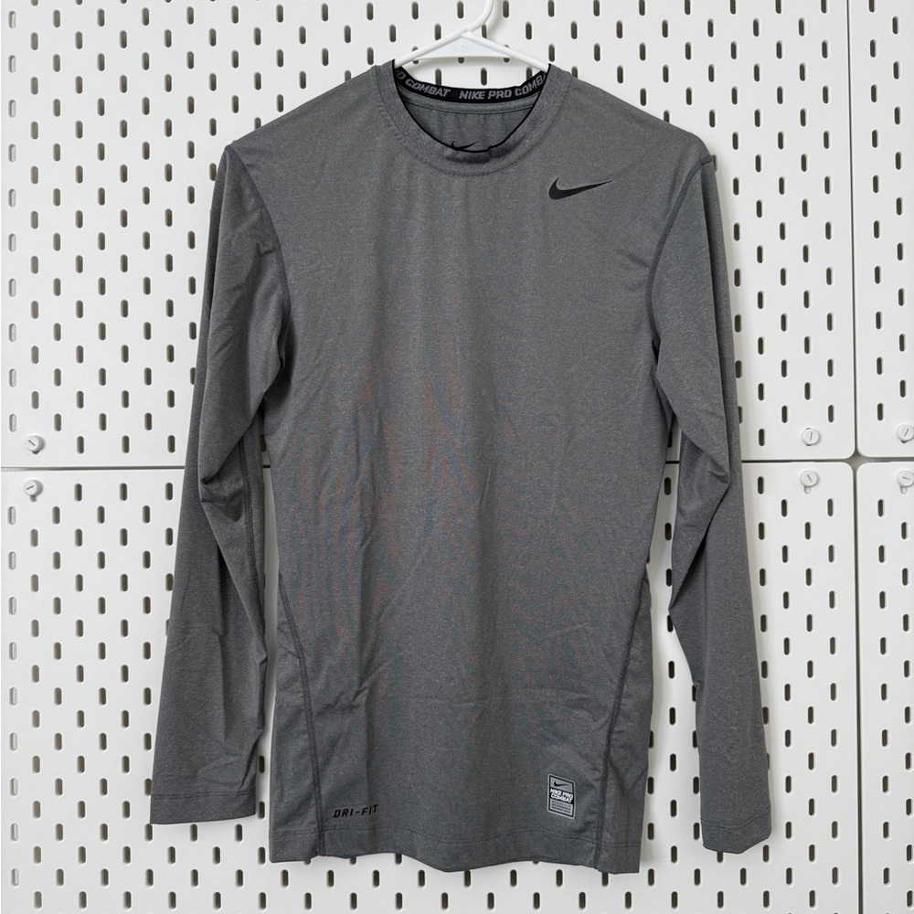 Nike Men's Gray Long Sleeve Performance Shirt